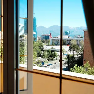 ufo-rooms-city-center.hotels-in-tirana.com/