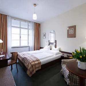 Continental Hotel-pension Oda ve Kahvaltı